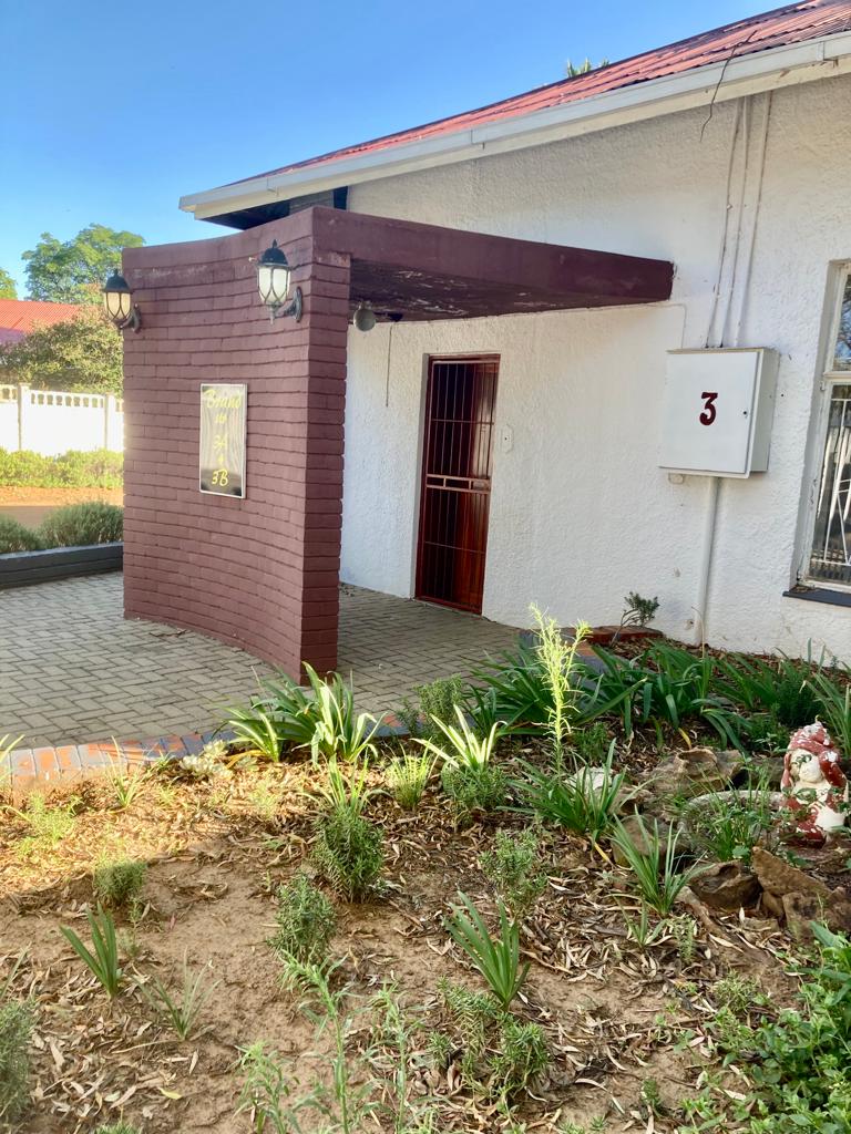 6 Bedroom Property for Sale in Dewetsdorp Free State